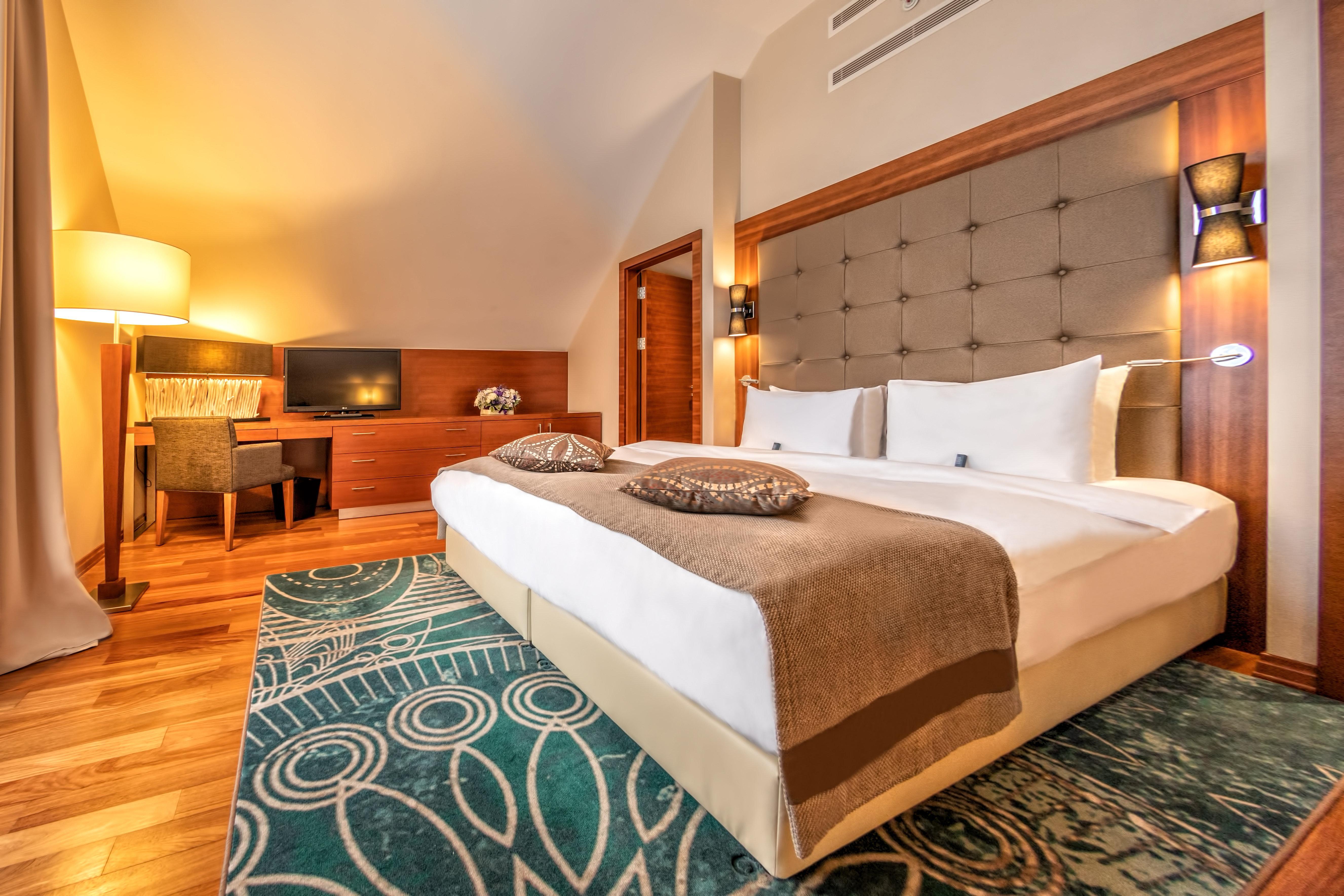 Crowne Plaza - Borjomi By Ihg Exterior foto Suite