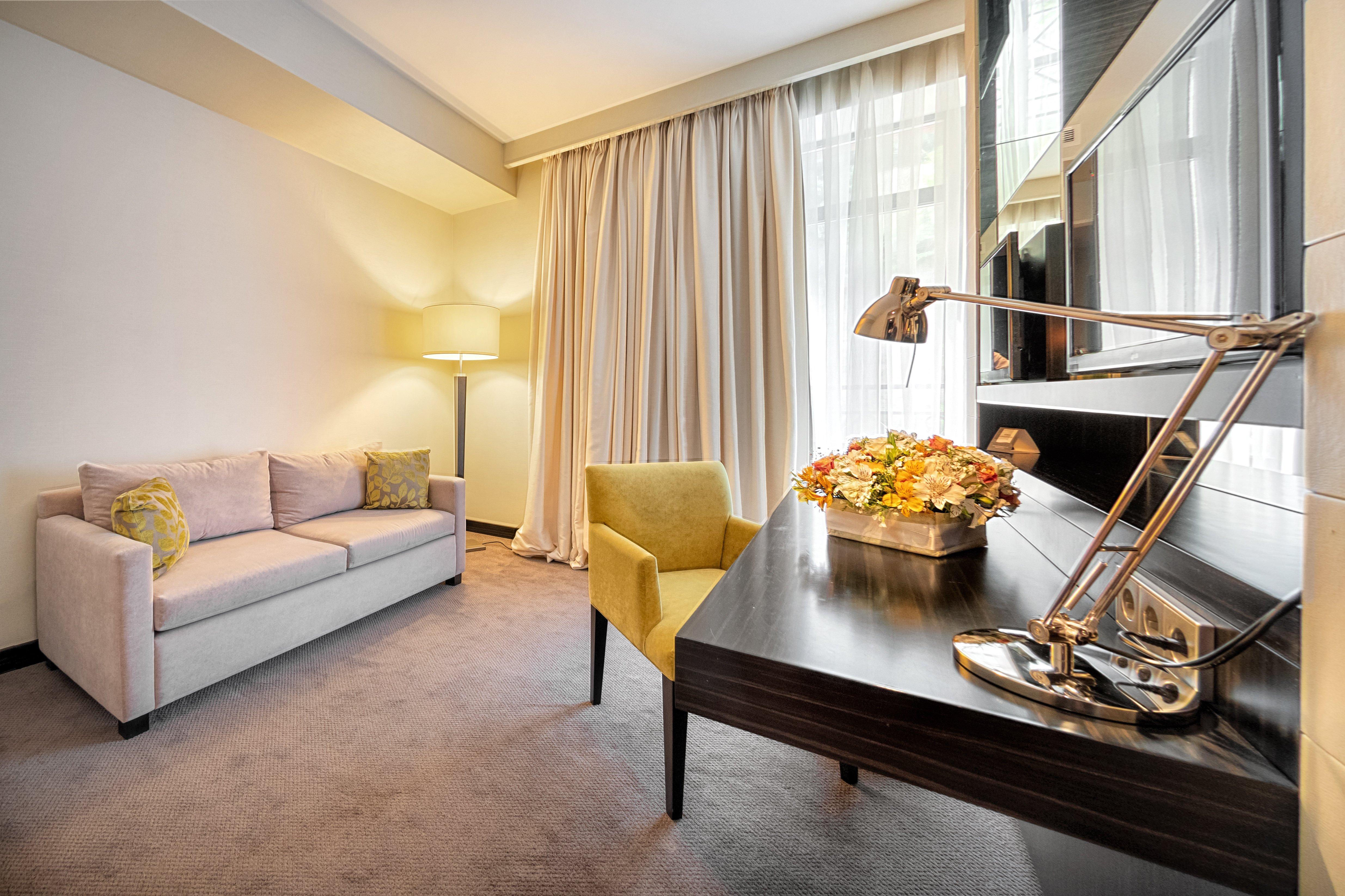 Crowne Plaza - Borjomi By Ihg Exterior foto A suite at the Hotel de Crillon