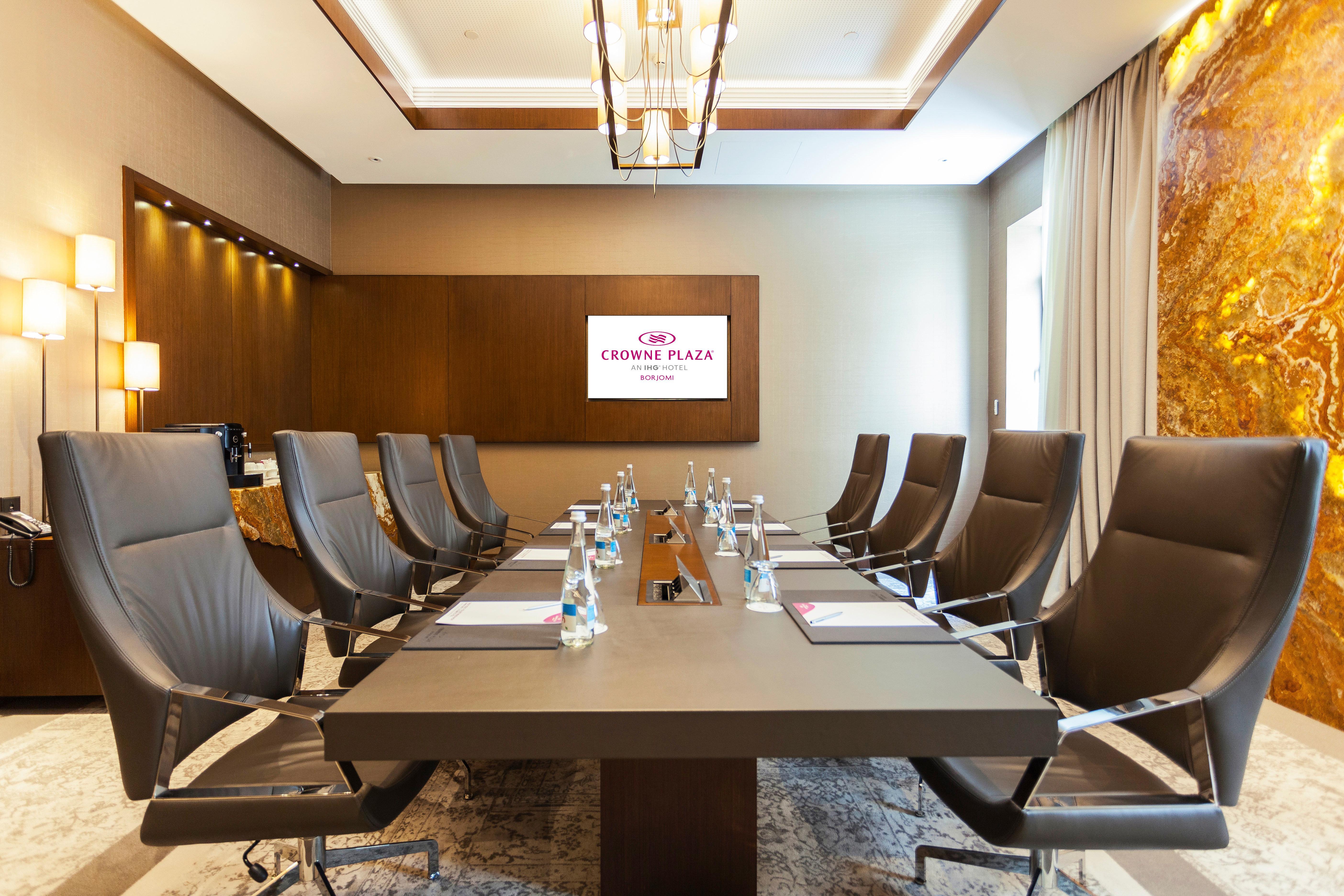 Crowne Plaza - Borjomi By Ihg Exterior foto Meeting room